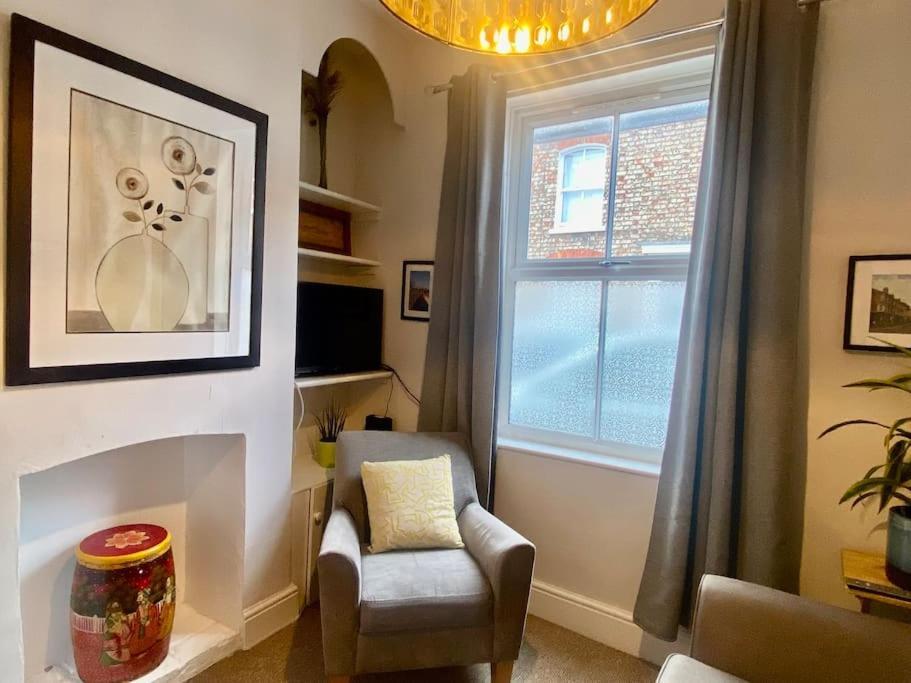 Comfy Home Within City Wall, 10 Mins Walk To Centre, Attractions & Railway Station York Exterior photo